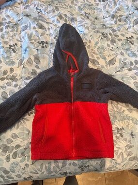 The North Face Kids Two-Tone Hooded Sherpa Jacket in Red & Charcoal